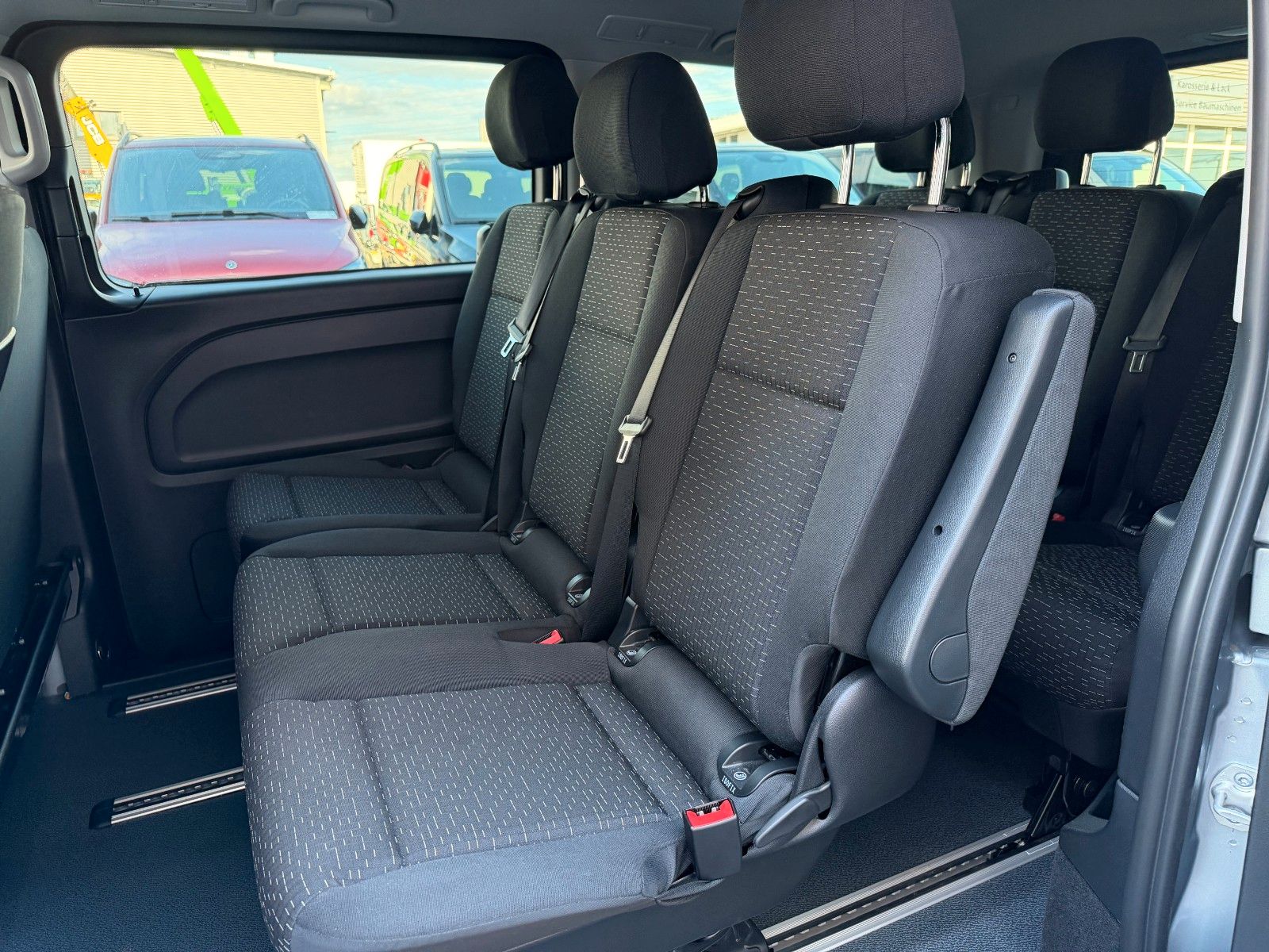 Fahrzeugabbildung Mercedes-Benz Vito 116 CDI Tourer PRO 4x4 Stdheiz AHK2,5to