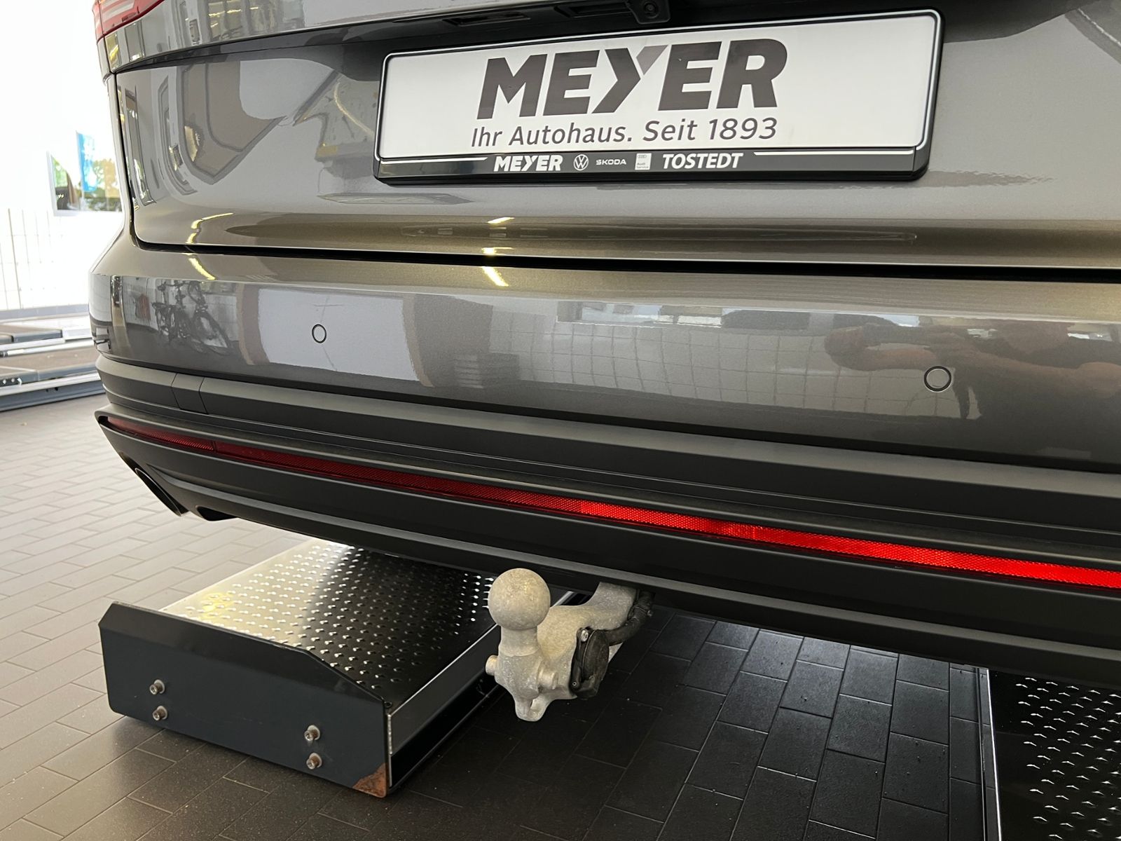Fahrzeugabbildung Volkswagen Touareg 3.0 TDI 4MOTION *AHK,Luft,Leder,ACC,Kame