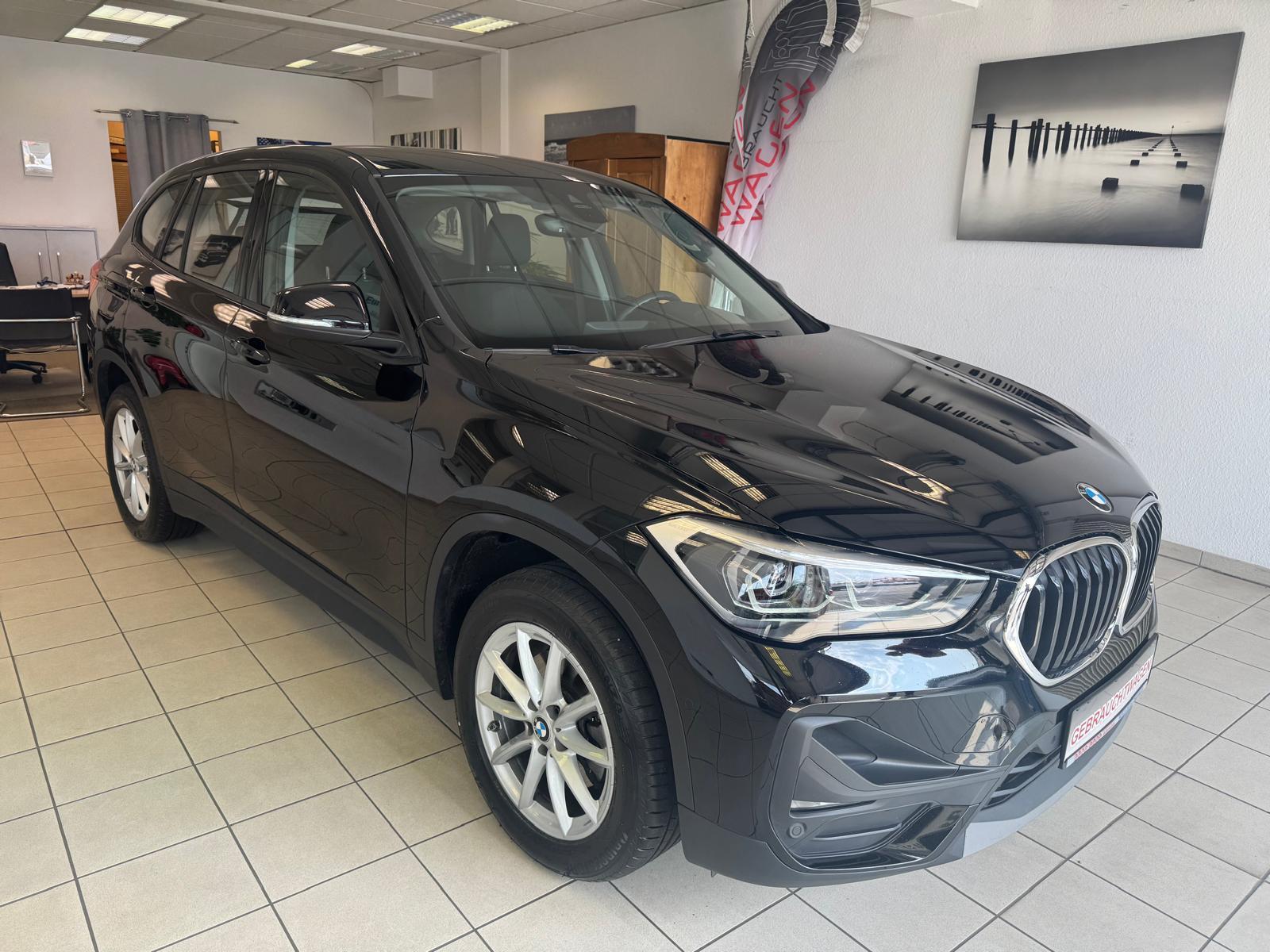 BMW X1 Baureihe 18i / NAVI/ SCHECKHEFT / LED /, миниатюра 3