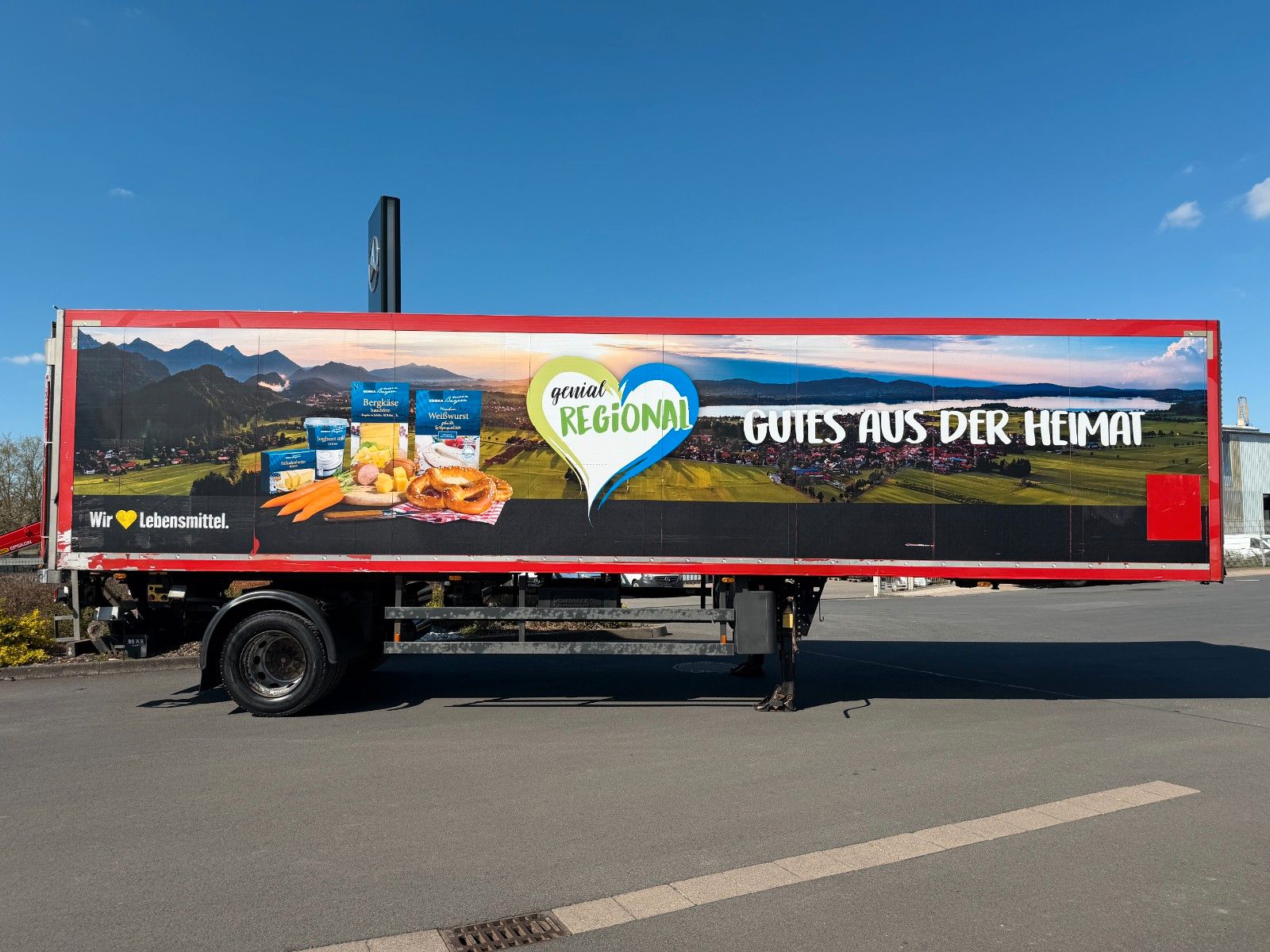 Fahrzeugabbildung Schmitz Cargobull SKO10 Carrier Maxima 1300 LBW Bär 2000kg gelenkt