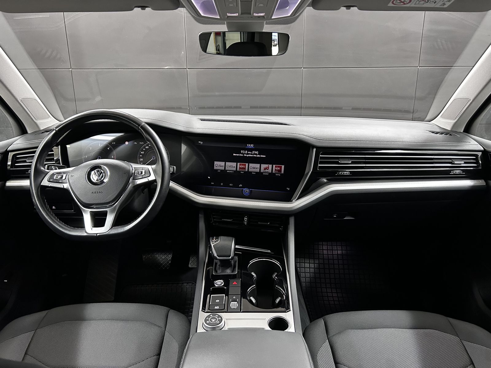 Volkswagen Touareg 4Motion+ACC+AHK+Keyless+LED+Kam foto 9