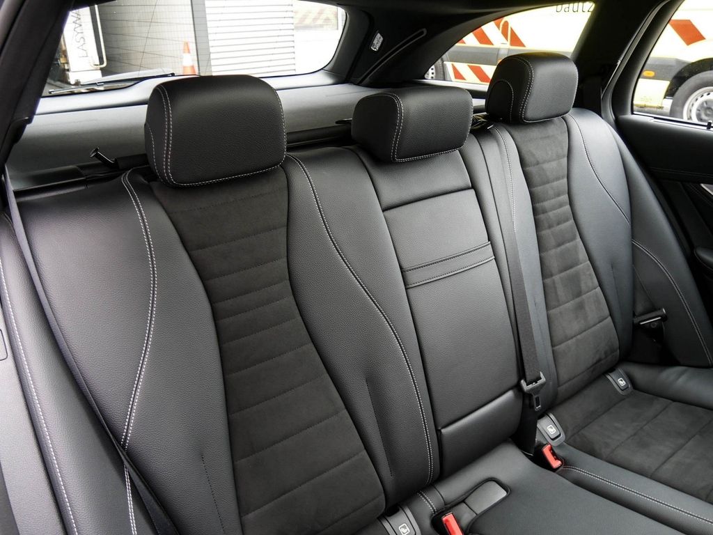 Mercedes-Benz E 400 d 4M T |AMG|NIGHT|STHZ|DISTR|LED|NAVI|PANO