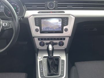 Volkswagen Passat Variant - 11