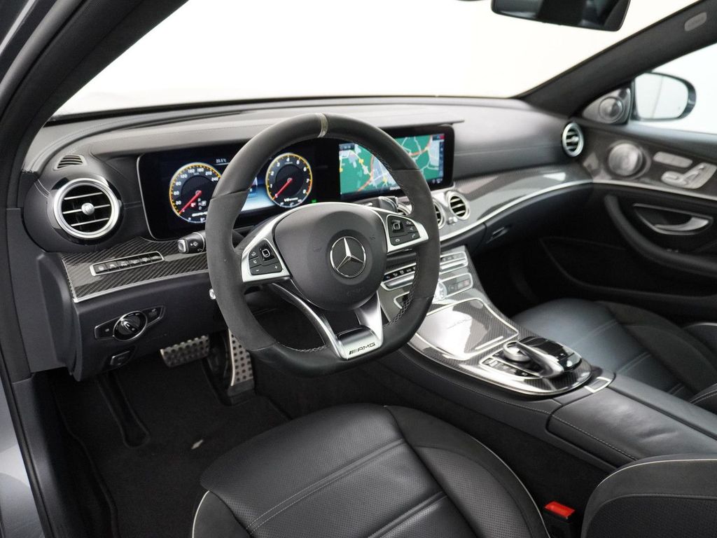 Mercedes-Benz E 63 AMG S 4MATIC+ Händlerwartung panorama dach