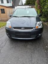 Ford Fiesta Ghia TÜV AU Neu - Ford Fiesta aus 2006: Ghia