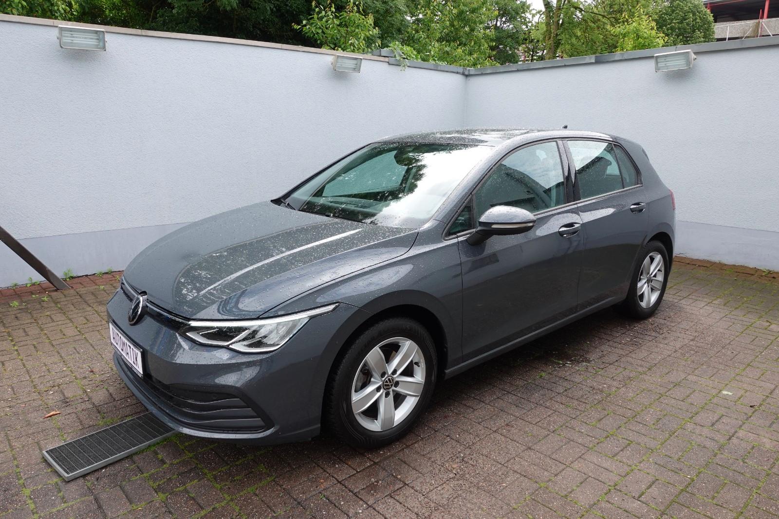 Volkswagen Golf VIII 1,5 eTSI 150 PS DSG Life AHK AppC.