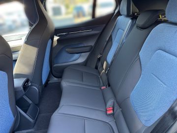 Volvo EX30 Plus 2WD Pure Electric