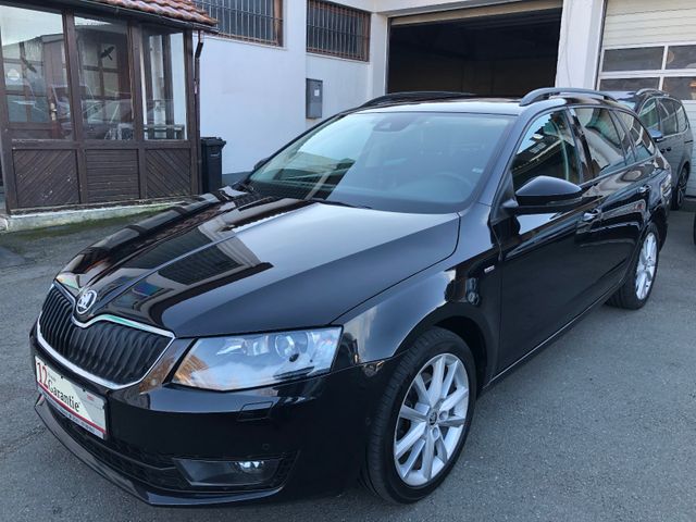 Skoda Octavia 2.0 TDI DSG Combi Joy PANO NAVI AHK TEMP