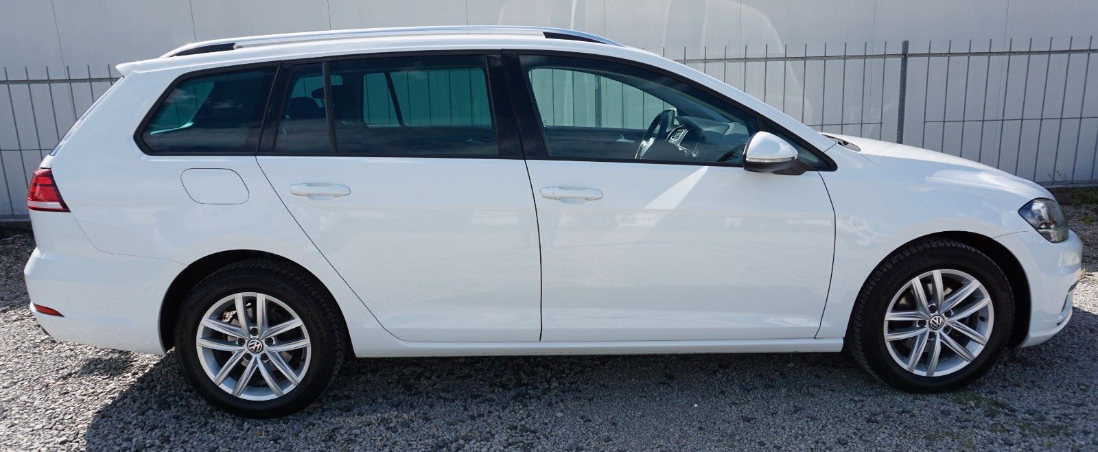 Fahrzeugabbildung Volkswagen Golf VII Variant Comfortline ACC,Navi,SH,PDC