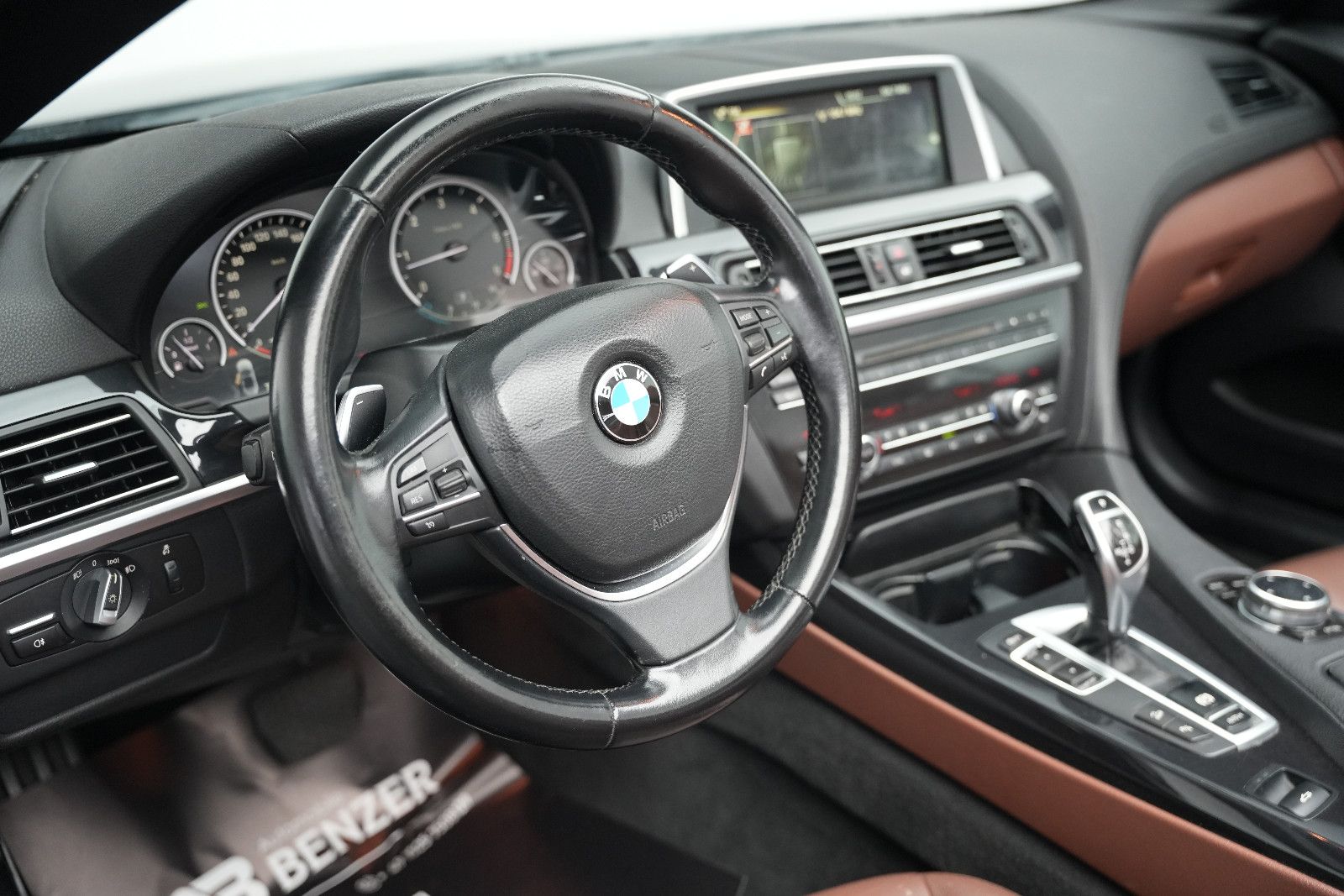 Fahrzeugabbildung BMW 640 Cabrio d xDrive/KAMERA/NAVI/MEMORY/BI-XENON