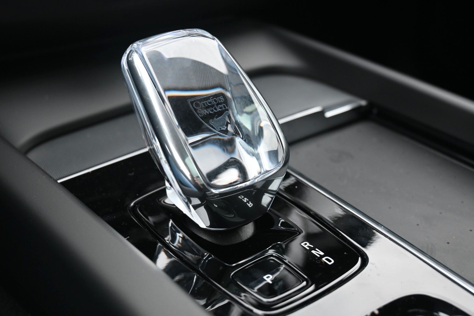 Fahrzeugabbildung Volvo XC60 B5 AWD Ultra Black Edition*360*LUFT*ACC*AHK