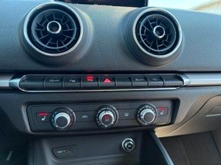 Fahrzeugabbildung Audi A3 Limo 35 TFSI >S Line/PANO/NAV/LED/Sitzheiz<