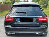 Mercedes-Benz DISTR.+;LEDER, *TOP AUSSTATTUNG;PARCTRONIC; - Mercedes-Benz C 300 in Leipzig