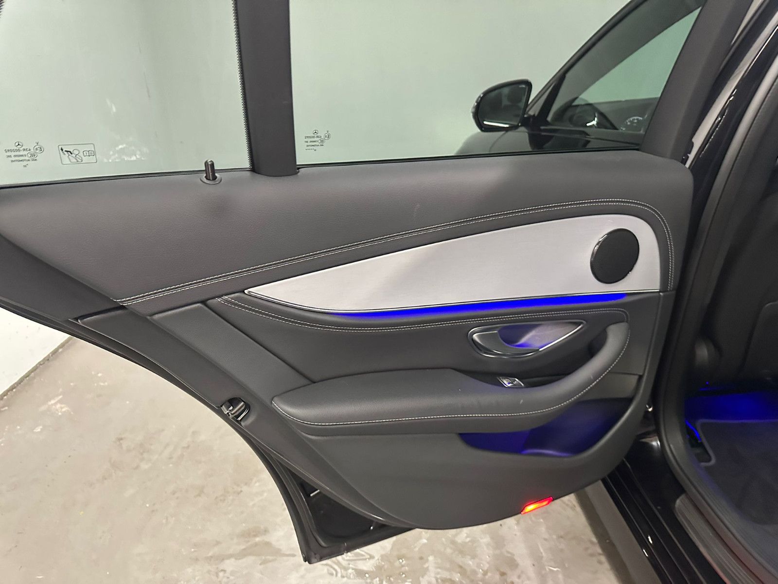 Fahrzeugabbildung Mercedes-Benz E 300 de T Autom. *AMG-LINE*DISTRO*PANORAMA*