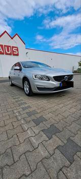 Volvo V60 T3 TÜV  bis 5/27  ohne Mängel - gebrauchte Volvo V60 aus dem Jahr 2017