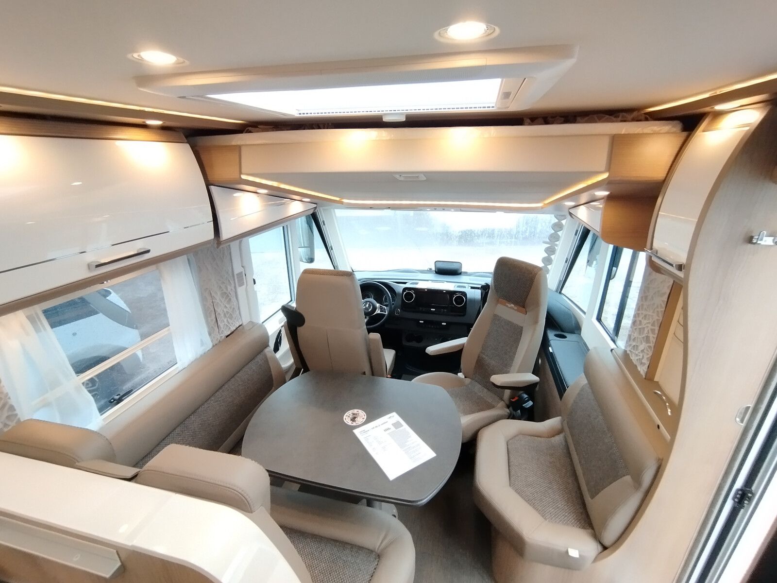 Fahrzeugabbildung Carthago C1-tourer I 149 RB LE comfort Mercedes, Markise