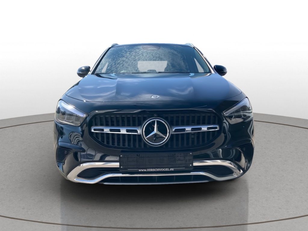 Mercedes-Benz GLA 180 Progressive Line DISTRONIC KEYLESS 360°K foto 3