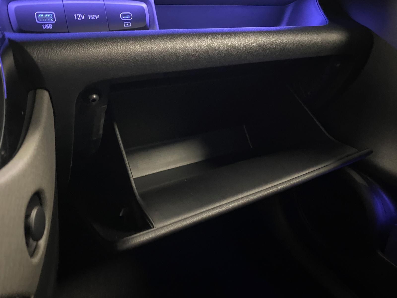 Fahrzeugabbildung Hyundai INSTER Elektro 85 kW APP+KLIMA+ACC+KAMERA+17"Alu