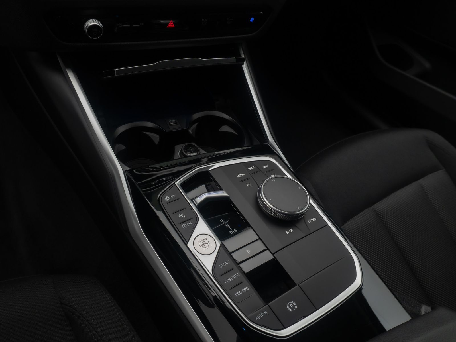 Fahrzeugabbildung BMW 320i GeschwindigReg PDC DAB Cockpit+ Widscreen