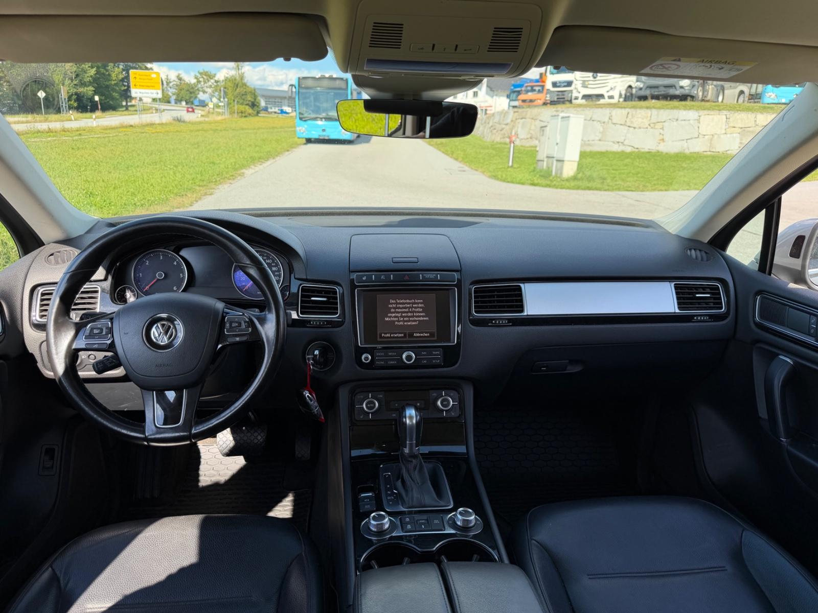 Volkswagen Touareg 3.0 V6 TDI 262ch - Carnet entretien - Attelage - ACC - Bi-xénon