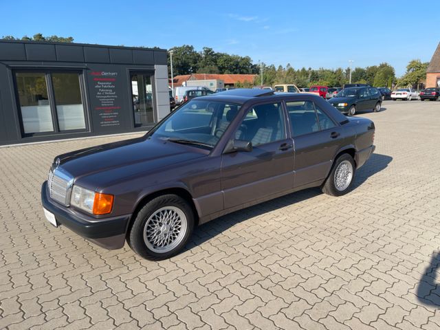MERCEDES-BENZ 190 E 1.8 AHK Schiededach H-Kennzeichen Alu
