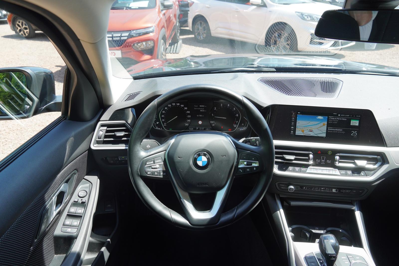 BMW 3 Series iA Touring Advantage Tempomat LED Navi DAB, миниатюра 9