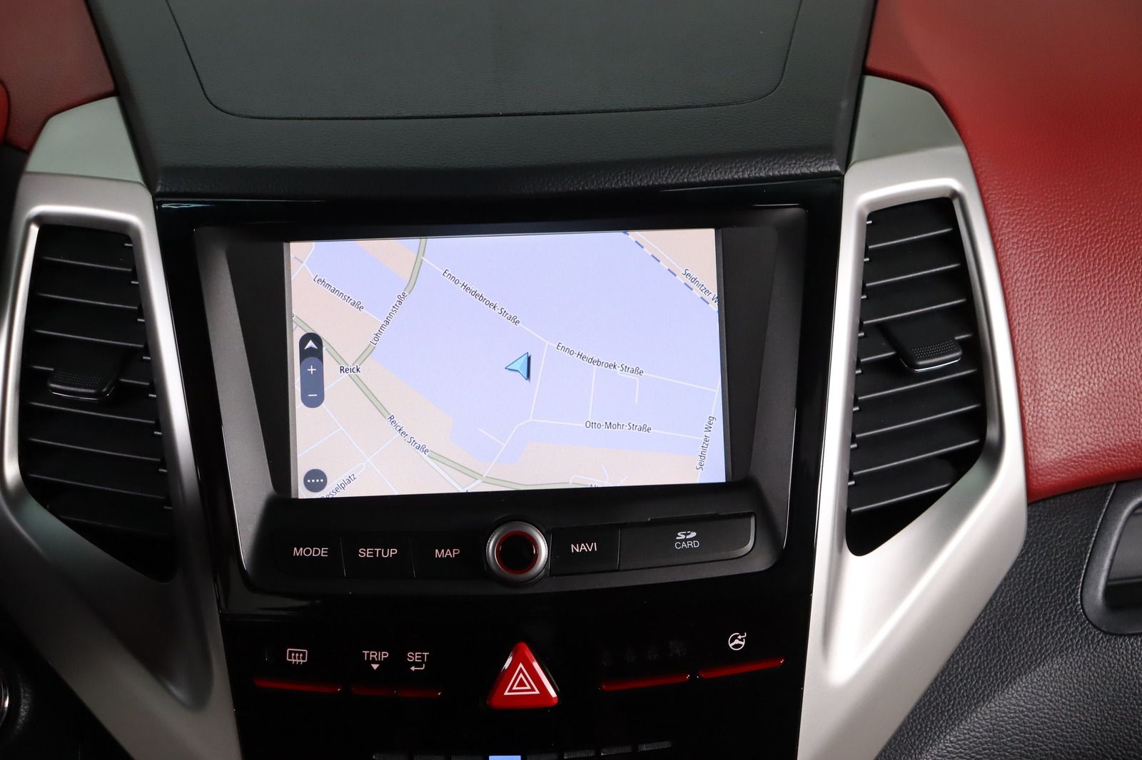 Fahrzeugabbildung Andere Ssangyong Tivoli * Leder * Navi * SHZ* e-XGi 160