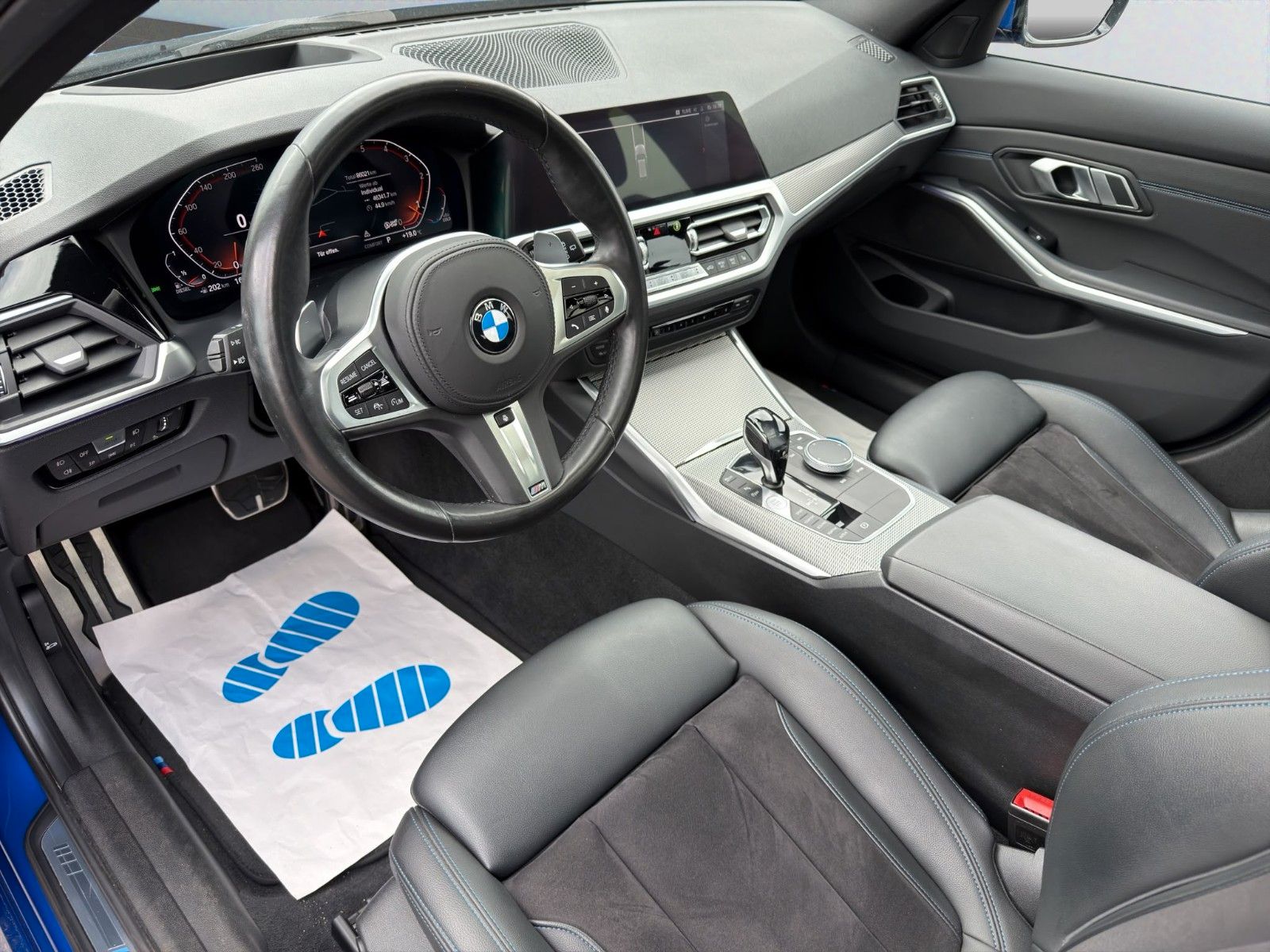 BMW 320d xDrive*M Sport*Pano*Leder*Head Up*1.Hand* foto 7