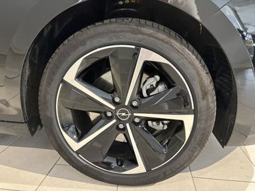 Fotografie 4 des Opel Astra 1.2 Turbo Hybrid 48 V GS