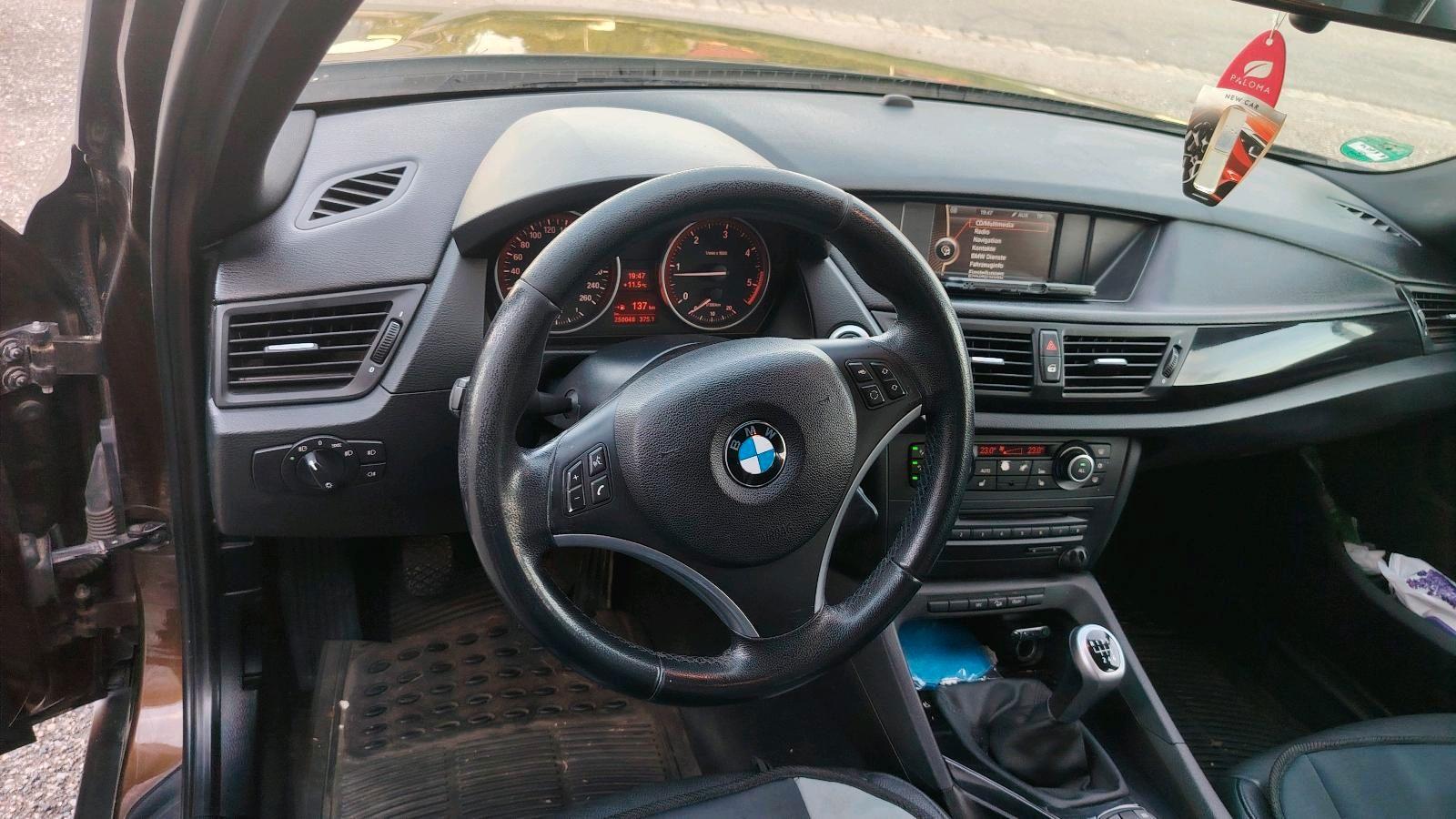 BMW X1 2010 — photo 7