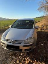 Volkswagen Golf 1.6 Trendline Silber - Volkswagen Golf aus 2005: Kombi