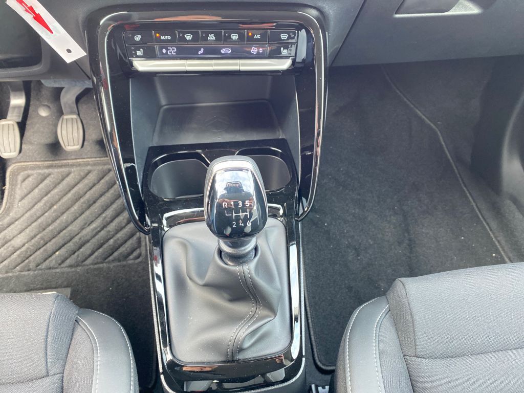 Fahrzeugabbildung Citroën C3 Turbo 100 MAX *Navi*Cam*LED*Klimaautomatik*