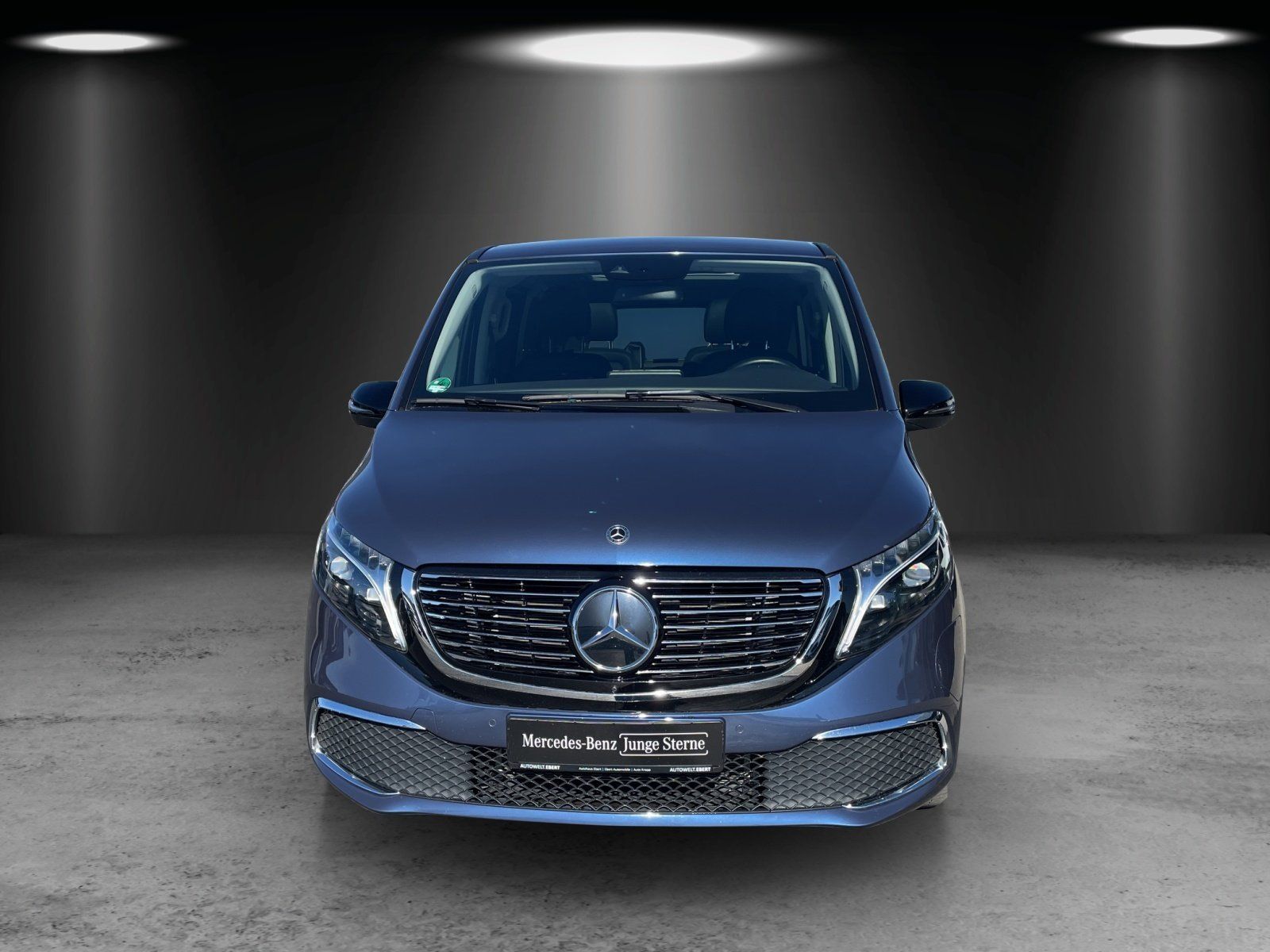 Fahrzeugabbildung Mercedes-Benz EQV300 L AVANTGAR Pano DISTRO Sitzklima AIRMATIC