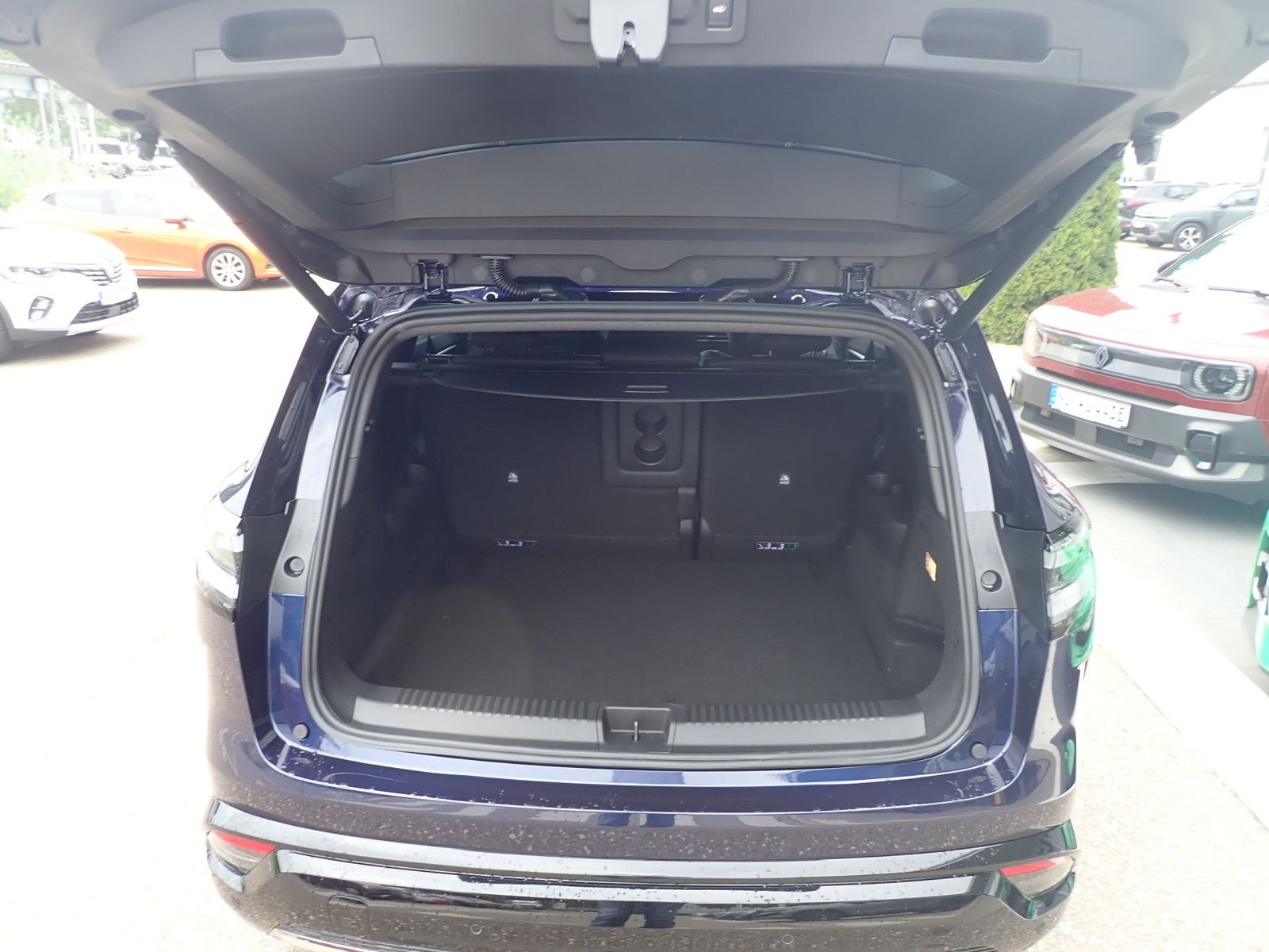 Fahrzeugabbildung Renault Espace 6 Esprit Alpine Full Hybrid E-Tech 200 5-