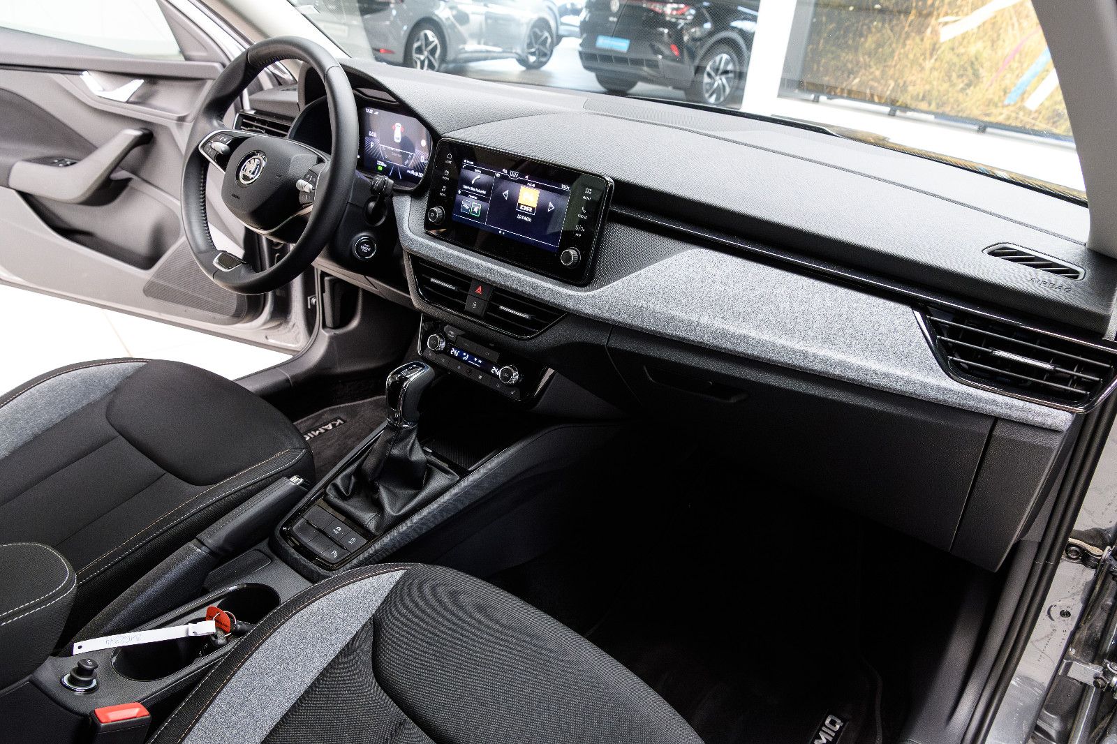 Fahrzeugabbildung SKODA Kamiq Selection 1.0 TSI LED+KAMERA+ACC+APP