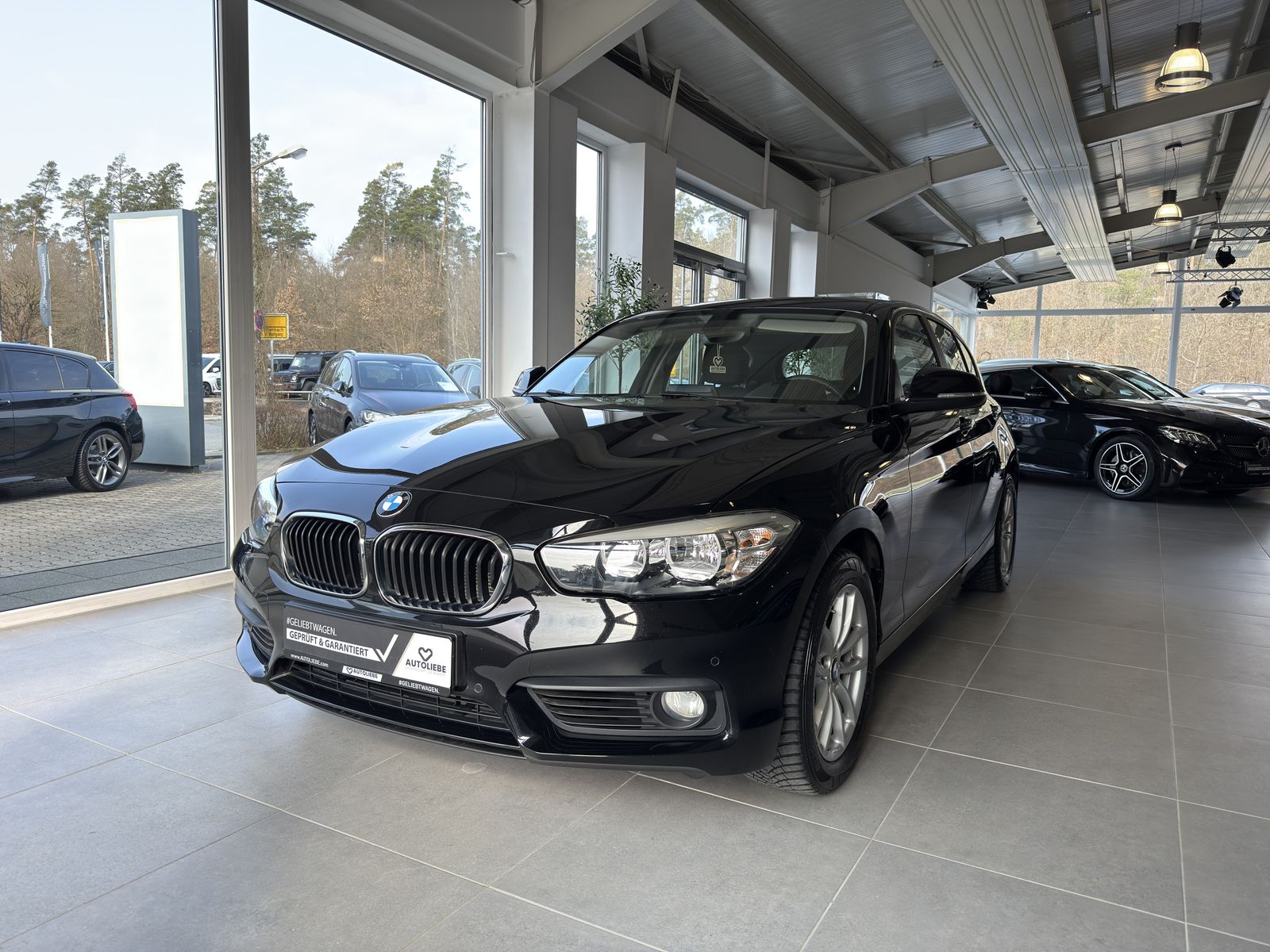 BMW 118 1er 118d Advantage NAVI*PDC*SHZ*TEMPO