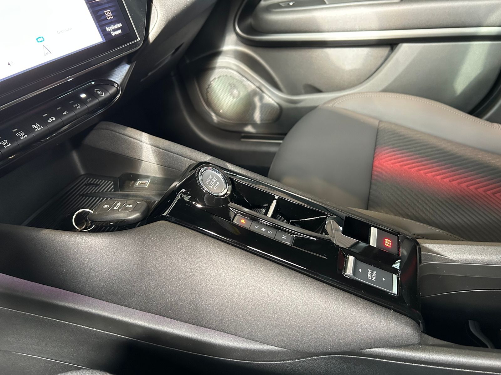 Fahrzeugabbildung Alfa Romeo Junior Ibrida Speciale - Technologie Paket