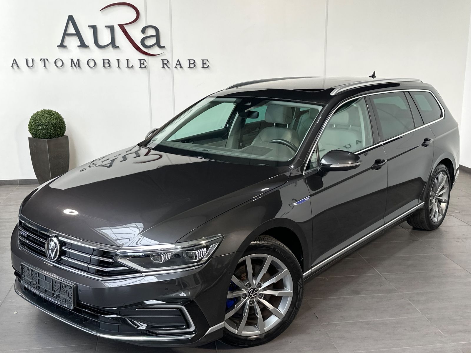 Fahrzeugabbildung Volkswagen Passat Variant GTE NAV+IQLIGHT+AHK+PANO+KAM+360°