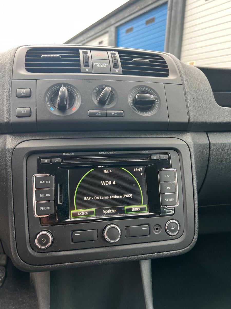 Skoda Fabia 2011 — photo 13