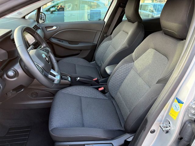 RENAULT Clio - Bild 8