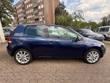 Volkswagen Golf - 6