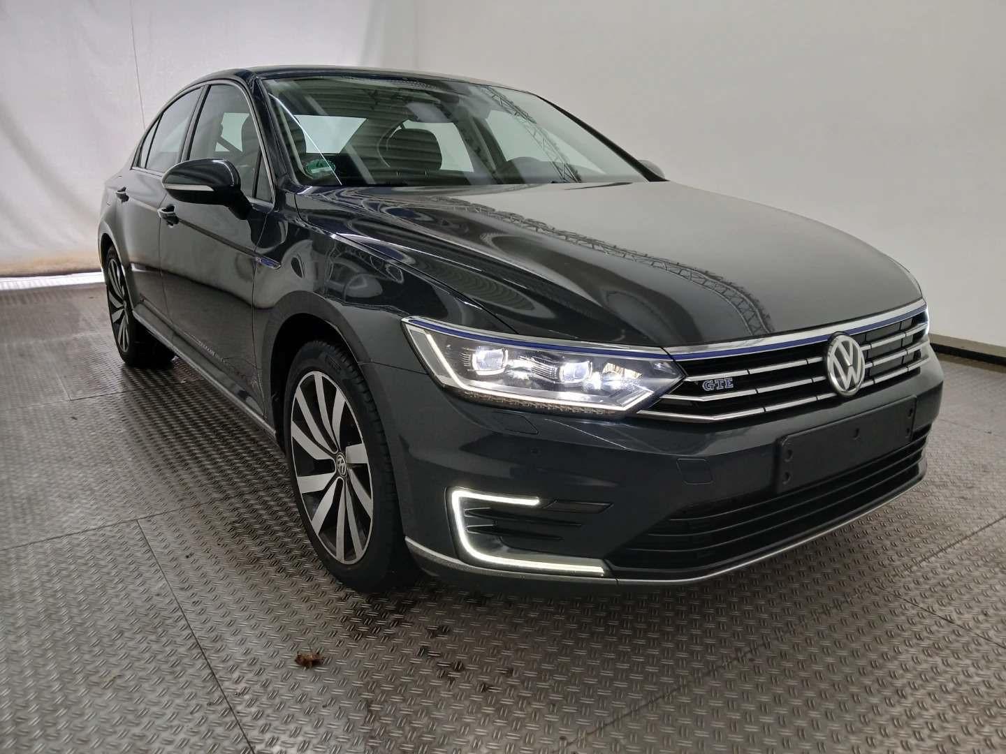Volkswagen Passat Lim AUT. GTE*LED*NAVI*ACC*TOTW*SPUR*R-CAM