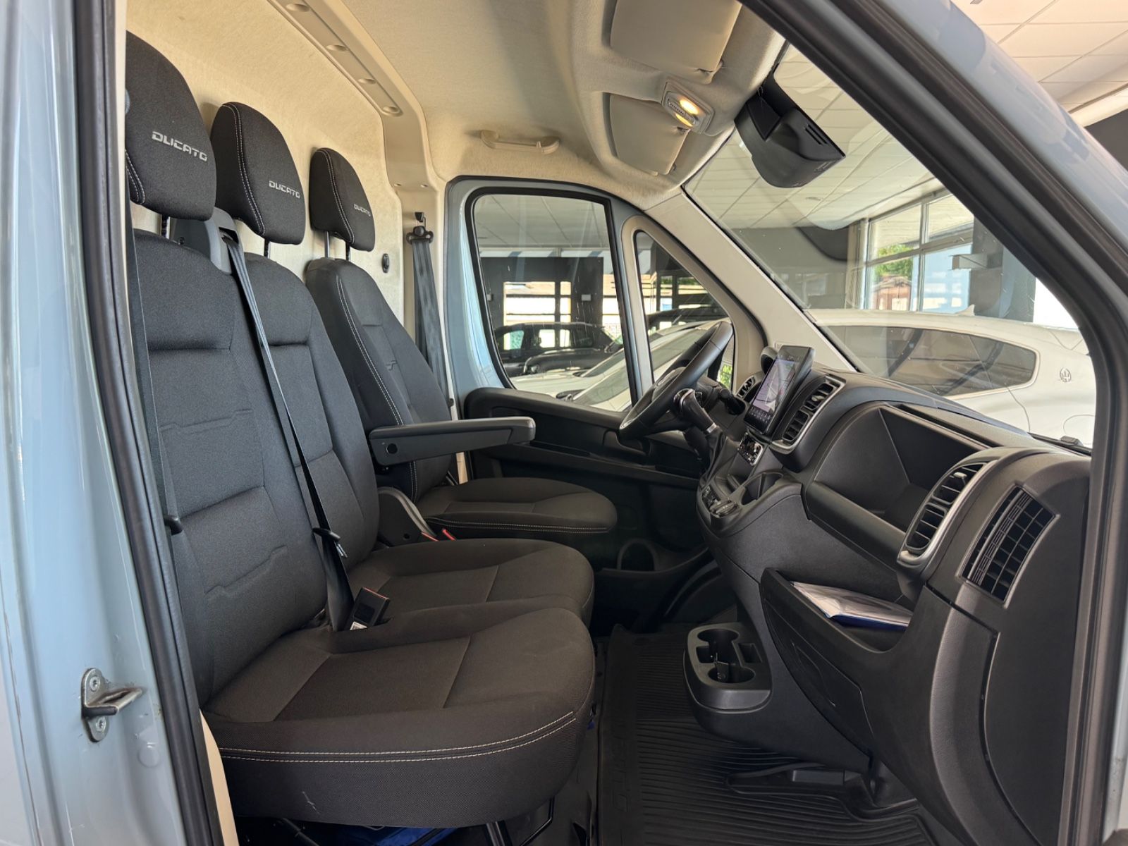 Fahrzeugabbildung Fiat Ducato L1H1 140 Multijet Flach/CarPlay/Navi/RCam