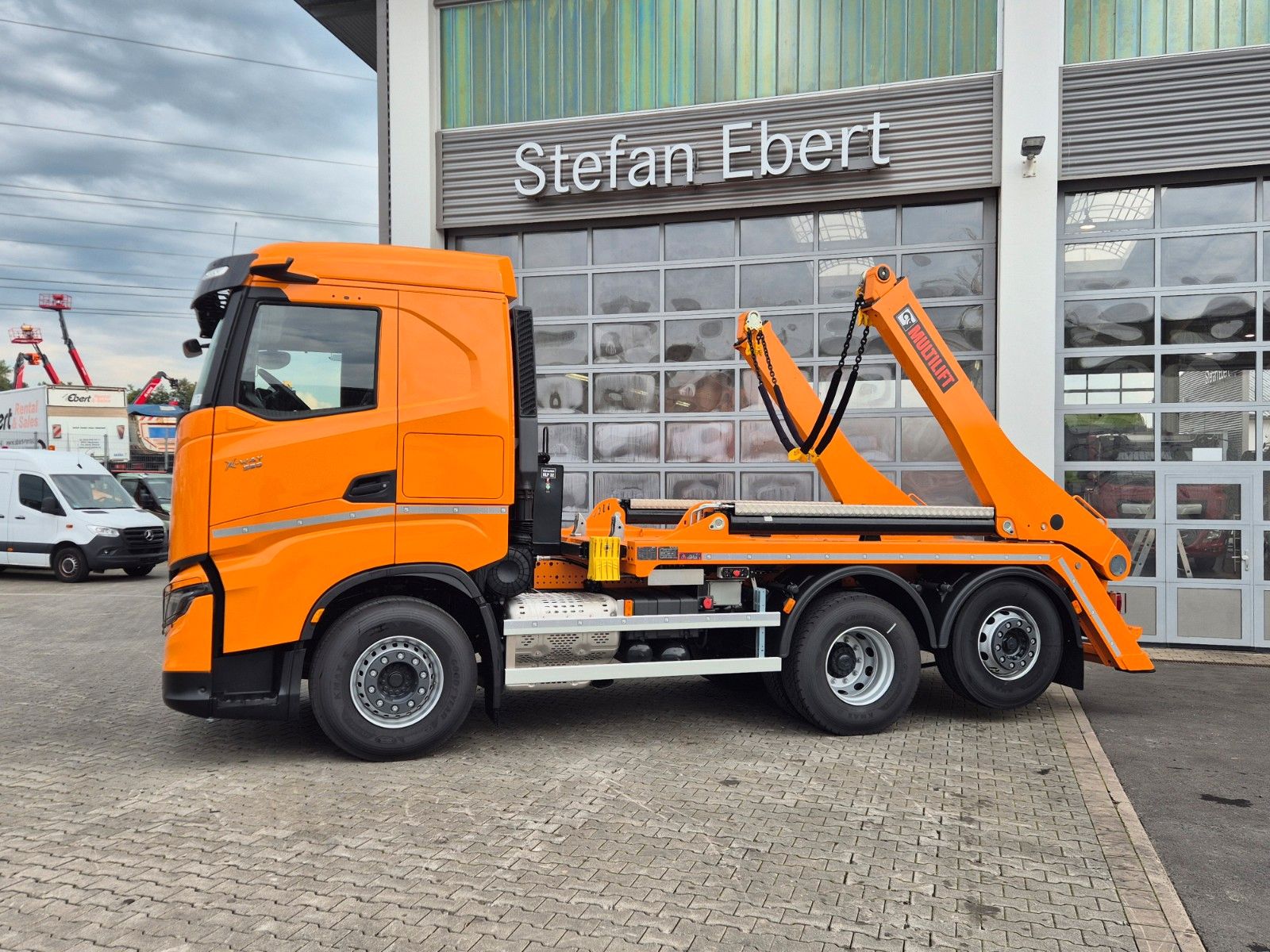 Fahrzeugabbildung Iveco AS280X58Y/ PS ON Hiab FTR18 Funk AHK Bett Cam