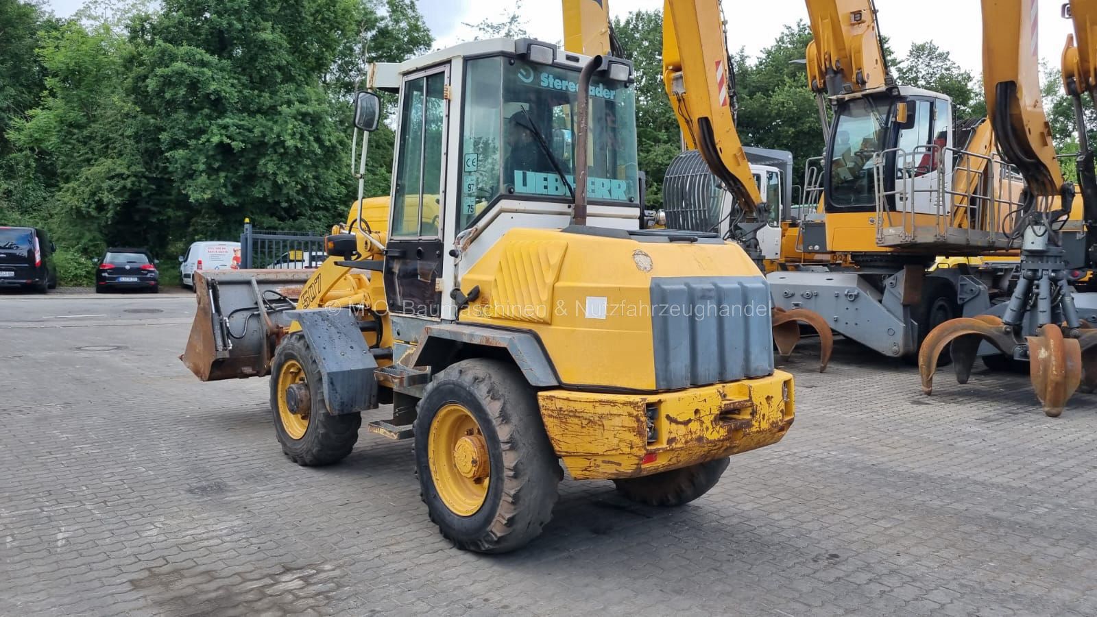 Fahrzeugabbildung Liebherr L507 / SW / Klappschaufel/