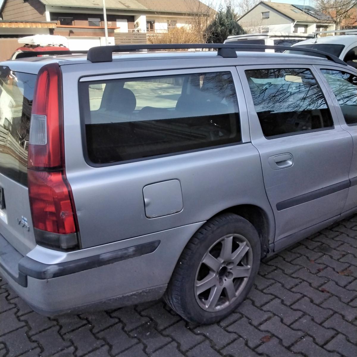 Volvo V70 2.4 Premium   MIT TÜV
