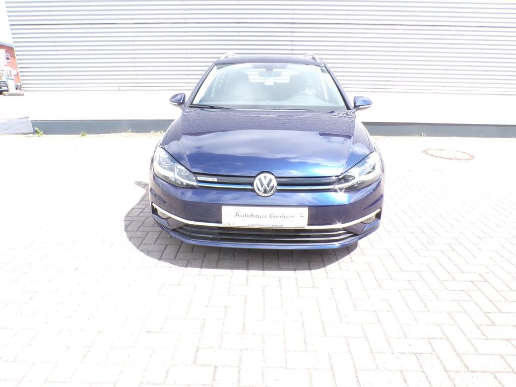 Fahrzeugabbildung Volkswagen Golf VII Variant 1.5 TSI Highline BlueMotion