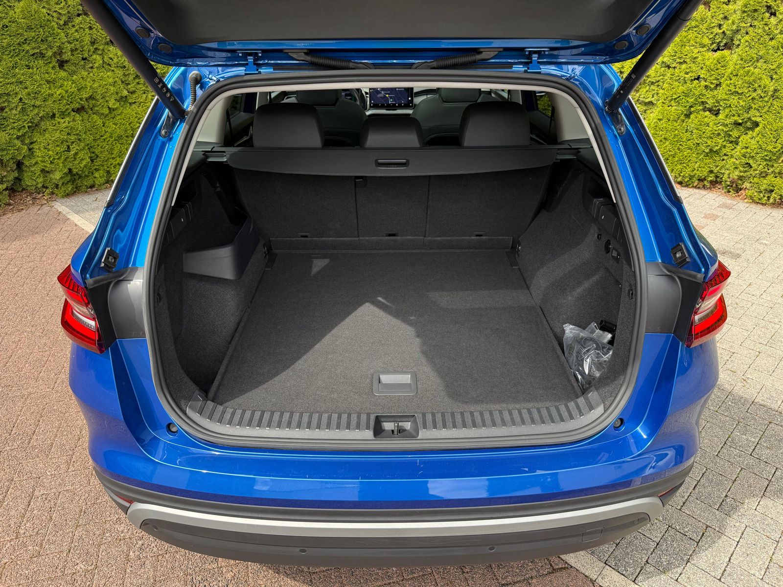 Fahrzeugabbildung SKODA Kodiaq 2.0TDI DSG 4x4 Select. LEDER+PANO+AHK+KAM