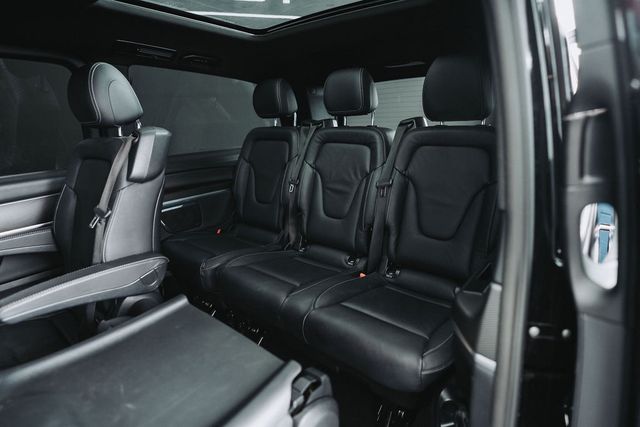Fahrzeugabbildung Mercedes-Benz V 300 d 4-matic AMG-Line  Avantgarde Edition AHK