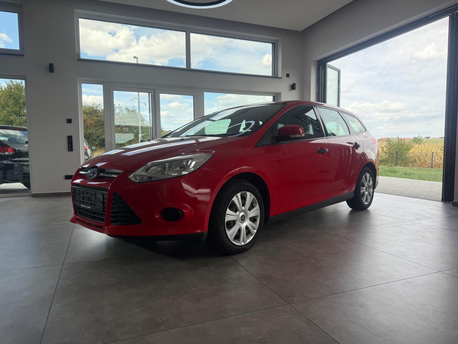 Ford Focus 2014 — rear view